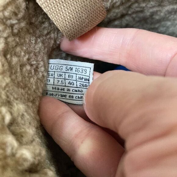 UGG Australia tan leather lace up Tall Torrey women’s 9 Sherling cuff/ lined - Picture 13 of 15